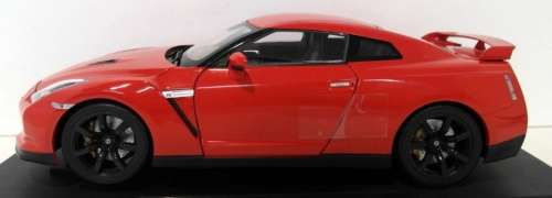 Nissan GT-R R35 2008 red 1/18 Norev NEW+boxed  #8960 instant wheels