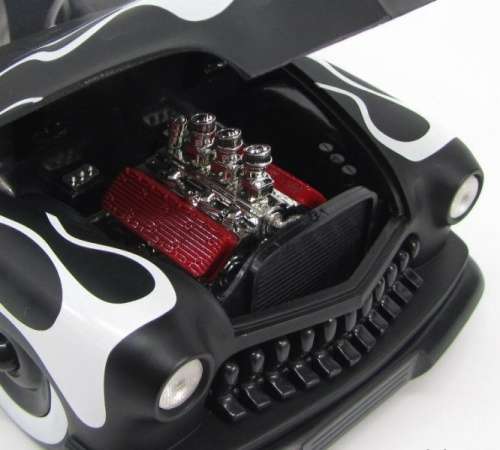 Ford Mercury 1951 matte-black/white flames 1:18 Jada NEW+boxed  #8001 instant wheels