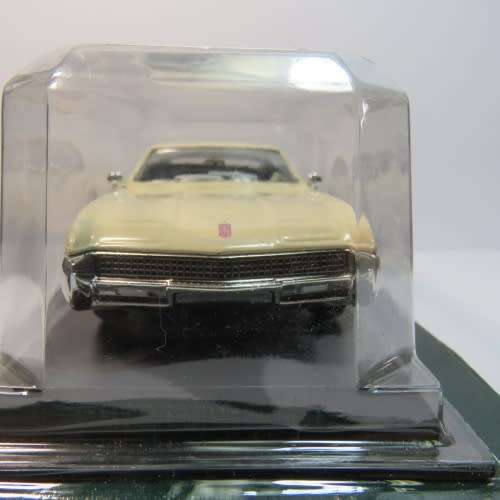 Oldsmobile Tornado 1966 cream 1/43 IXO NEWinBlister  #5459 instant wheels