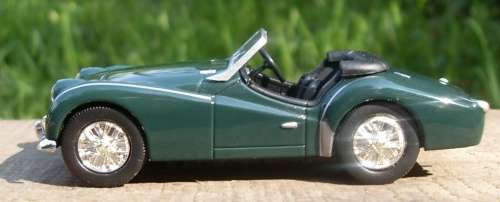 Triumph TR3 Roadster 1955 Green 1/43 IXO NEWinBlister  #5461 instant wheels