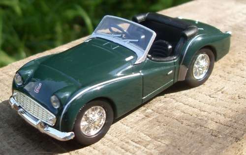 Triumph TR3 Roadster 1955 Green 1/43 IXO NEWinBlister  #5461 instant wheels