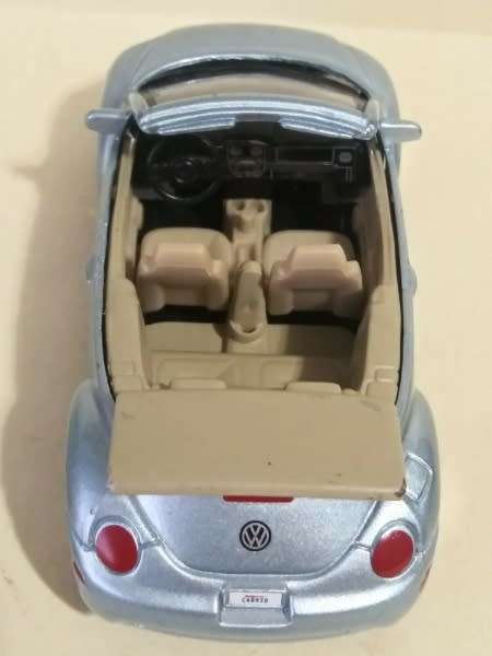 Volkswagen New Beetle Cabrio 1998 silver 1/43 Maisto NEW+showcased #5474 instant wheels
