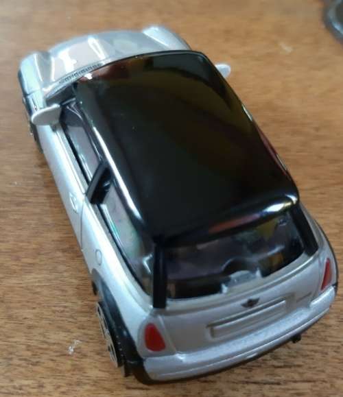 Mini Cooper 2004 silver/black 1/43 Maisto NEW+showcased  #5475 instant wheels