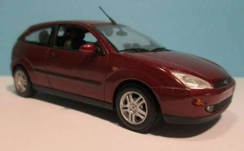 Ford Focus (3-door) 1998 maroon 1/43 Minichamps NEW+showcased  #5479 instant wheels