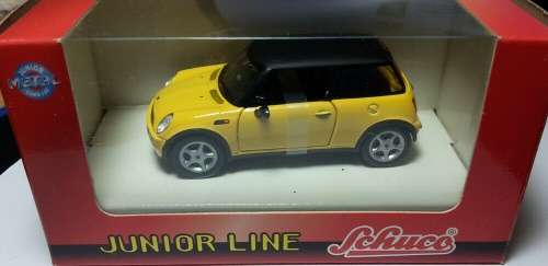 Mini Cooper 2001 yellow 1/43 Schuco NEW+boxed  #5482 instant wheels