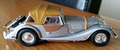 Morgan 4/4 series V 1963 light blue-met 1/43 Hongwell NEW+showcased  #5505 instant wheels