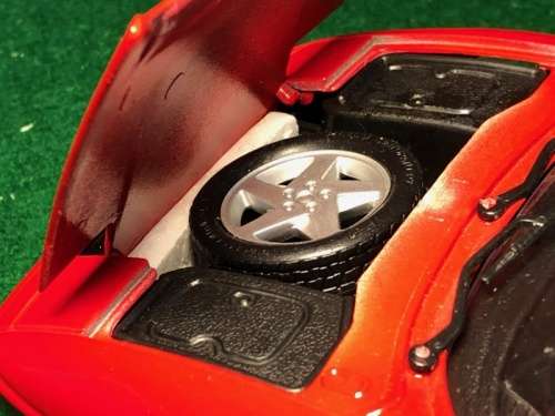 Ferrari 348ts 1989 red 1:18 Maisto NEW+boxed  #8009 instant wheels