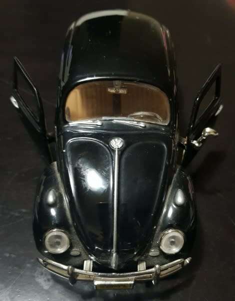 Volkswagen Beetle 1300 1966 black 1:24 Motormax NEW+boxed  #2278 instant wheels
