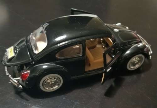 Volkswagen Beetle 1300 1966 black 1:24 Motormax NEW+boxed  #2278 instant wheels