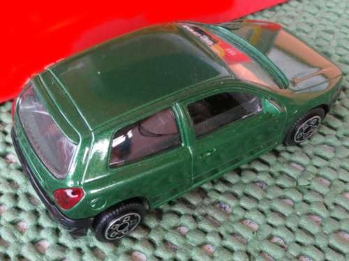 Fiat Bravo 2007 green 1/43 Bburago NEW+reblistered  #5656 instant wheels