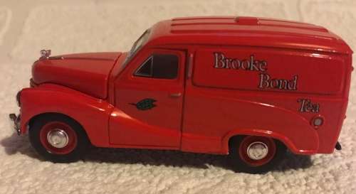 Austin A.GW4 10-CWT Van 1953red Brooke 1/43 Dinky NEW+reblistered  #5661 instant wheels