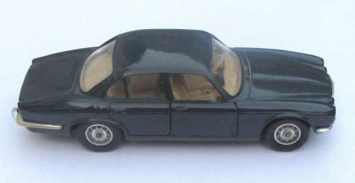 Jaguar XJ12 Sedan 1968 Juniper Green 1/43 Solido NEW+reblistered  #5690 instant wheels
