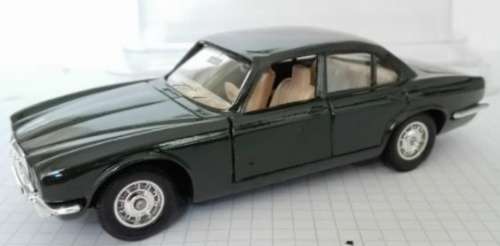 Jaguar XJ12 Sedan 1968 Juniper Green 1/43 Solido NEW+reblistered  #5690 instant wheels
