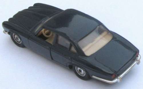 Jaguar XJ12 Sedan 1968 Juniper Green 1/43 Solido NEW+reblistered  #5690 instant wheels