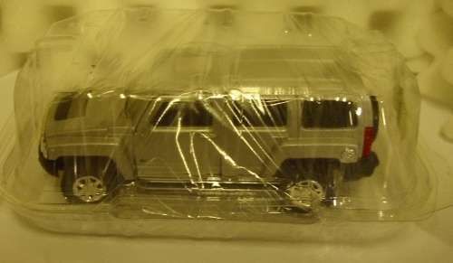 Hummer H3 SUV 2019 silver 1/43 Welly NEW+reblistered  #5743 instant wheels