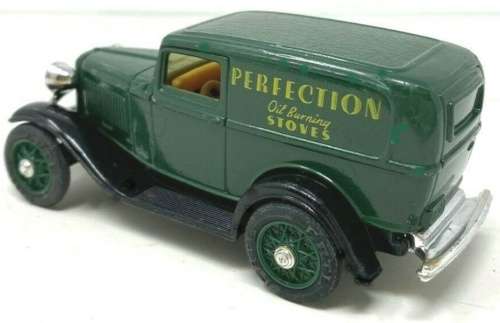 Ford Panel Van Perfection Stovs 1932 green 1/43 Ertl NEW+reblistered  #5764 instant wheels