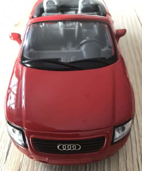 Audi TT Roadster 2017 red 1/24 Maisto NEW+boxed  #2280 instant wheels