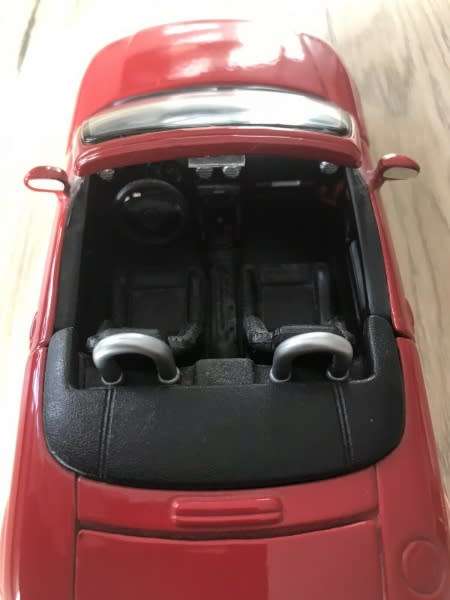 Audi TT Roadster 2017 red 1/24 Maisto NEW+boxed  #2280 instant wheels