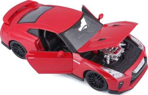 Nissan GT-R 2017 red 1/24 Bburago NEW+boxed  #2283 instant wheels