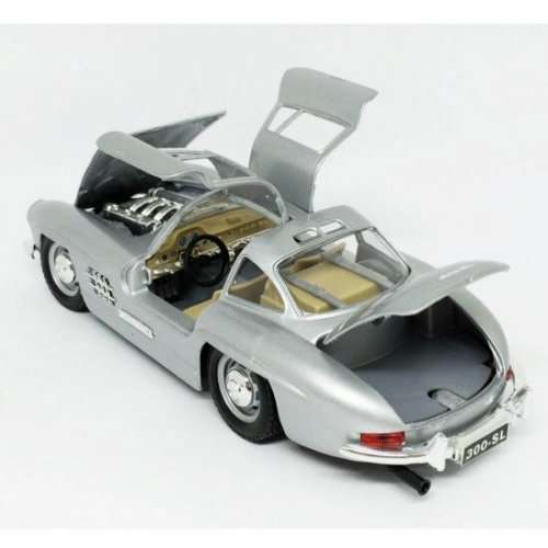 Mercedes-Benz 300 SL 1954 silver GULLWING 1/24 Bburago NEW+boxed  #2285 instant wheels
