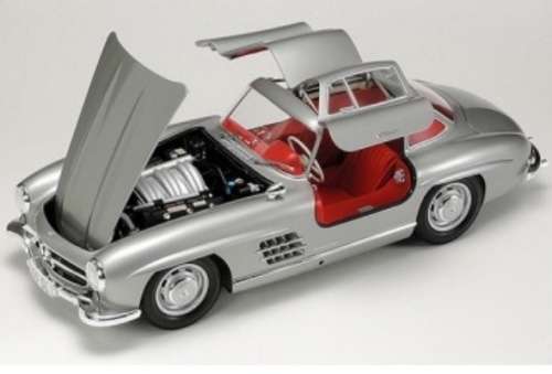 Mercedes-Benz 300 SL 1954 silver GULLWING 1/24 Bburago NEW+boxed  #2285 instant wheels
