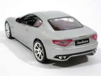 Maserati GranTourismo 2008 silver 1/24 Bburago NEW+boxed  #2286 instant wheels