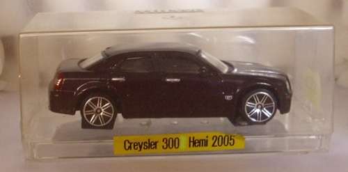 Chrysler 300-C Hemi 2005 black 1/43 Maisto NEW+boxed  #5520 instant wheels