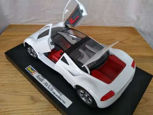 Audi Avus quattro 1999 white 1/18 Revell NEW+boxed  #8020 instant wheels