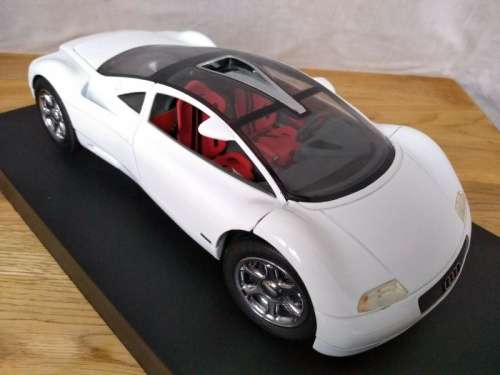 Audi Avus quattro 1999 white 1/18 Revell NEW+boxed  #8020 instant wheels