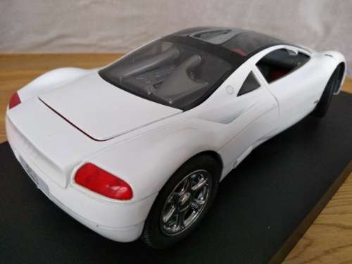 Audi Avus quattro 1999 white 1/18 Revell NEW+boxed  #8020 instant wheels