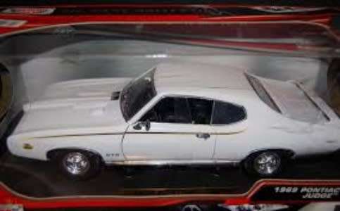 Pontiac GTO Judge 1969 white 1/18 Motormax NEW+boxed  #8047 instant wheels