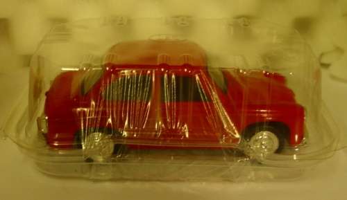 Syrena 105L 1994 red 1/35 Welly Poland NEWinBlister  #3505 instant wheels