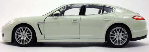 Porsche Panamera S 2009 white 1/38 Welly NEW+reblistered  #3806 instant wheels