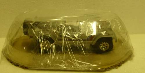 Jeep CJ-7 Laredo 1986 silver 1/24 Bburago NEW+reblistered  #2310 instant wheels