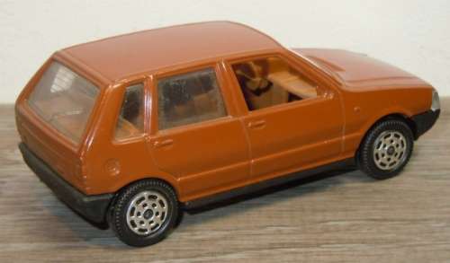 FIAT UNO 55S Marrone 1992 brown 1/43 HotWheels NEW+reblistered #5771 instant wheels