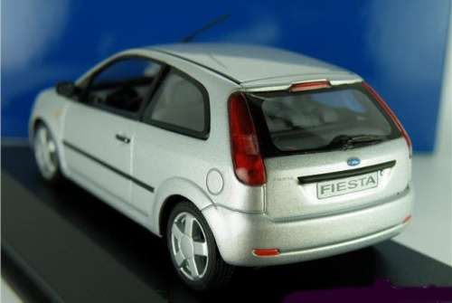 Ford Fiesta `01 3-door silver  1/43 Minichamps NEW+boxed  #4972 instant wheels