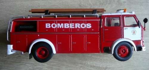 Pegasus Comet 1091 Fire Brigade Barcelona 1963 1/43 IXO NEWinBlister #5556 instant wheels
