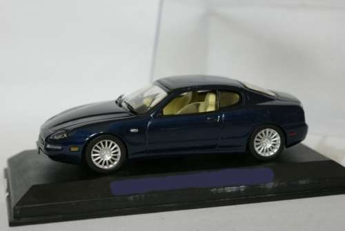 Maserati Coupe 2002 dk.blue-met 1/43 IXO/Altaya NEW+boxed   #5560 instant wheels