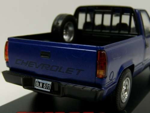 Chevrolet Silverado Pick-Up 1997 blue-met 1/43 IXO NEWinBlister #5571 instant wheels