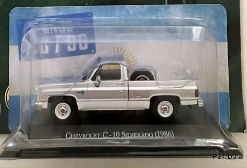 Chevrolet C-10 (Silverado) 1986 silver/white 1/43 IXO NEW+boxed  #5582 instant wheels