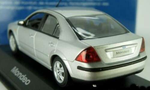 Ford Mondeo MKIII Saloon 2001 silver 1/43 Minichamps NEW+boxed  #5587 instant wheels