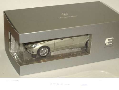 Mercedes-Benz E-Class T-model W212 2011 beige-met 1/18 Minichamps NEW+boxed #8024 instant wheels