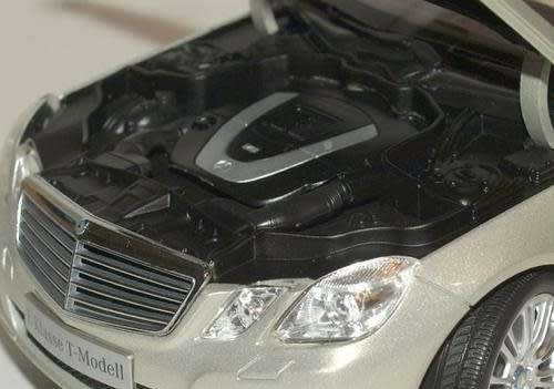 Mercedes-Benz E-Class T-model W212 2011 beige-met 1/18 Minichamps NEW+boxed #8024 instant wheels