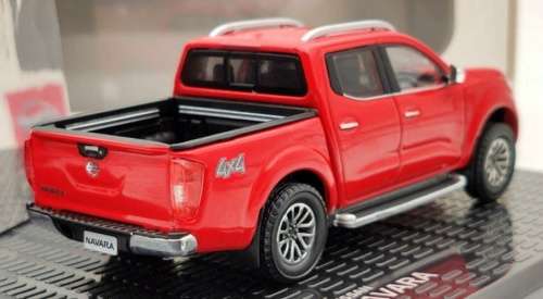 Nissan Navara 4x4 dbl.cab 2021 red 1/43 Nissan Ltd Collectn NEW+boxed  #5596 instant wheels