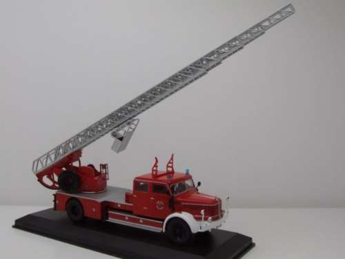 Krupp DL52 Essen FD 1956 red 1/43 IXO NEW+boxed  #5609 instant wheels