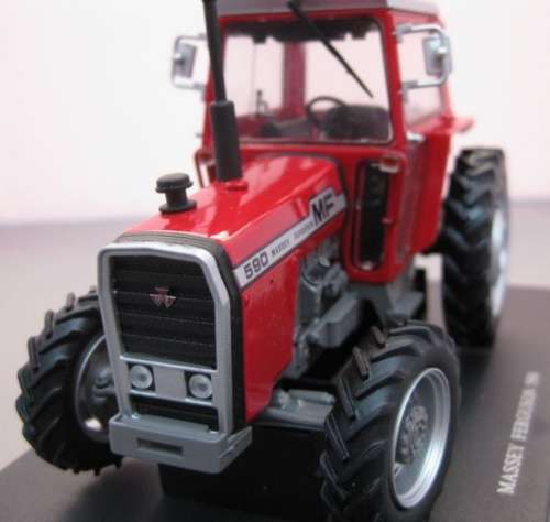 Massey-Ferguson 590 Tractor red 1/43 Universal Hobbies NEW+boxed  #5776 instant wheels