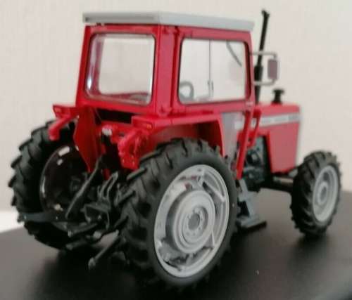 Massey-Ferguson 590 Tractor red 1/43 Universal Hobbies NEW+boxed  #5776 instant wheels