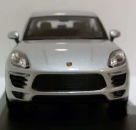 Porsche Macan 2013 silver 1/43 i-Minichamps NEW+boxed  #5790 instant wheels