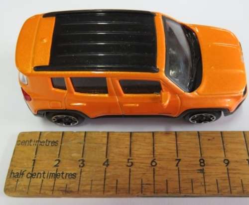 Jeep Renegade 2015 orange-metallic 1/43 Bburago NEW+boxed  #5812 instant wheels