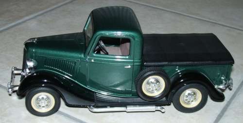 Ford V8 Pick-Up 1936 dk.green 1/18 Solido NEW+boxed on base  #8055 instant wheels